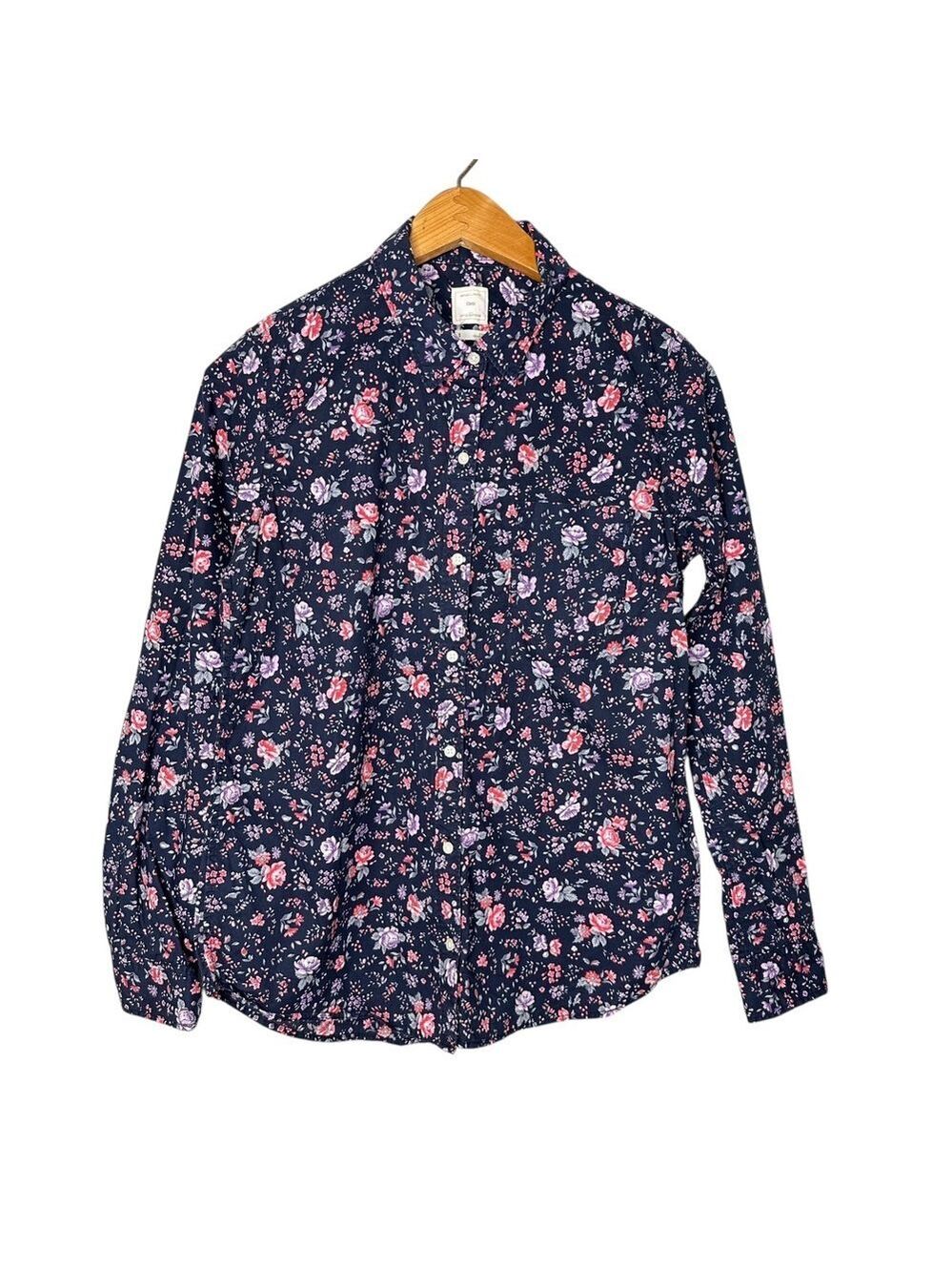 GAP Women's Small Floral Button Up The Fitted Boyfriend Shirt Navy Cotton